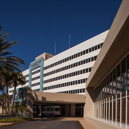 Doubletree By Hilton Hotel Jacksonville Airport Екстериор снимка
