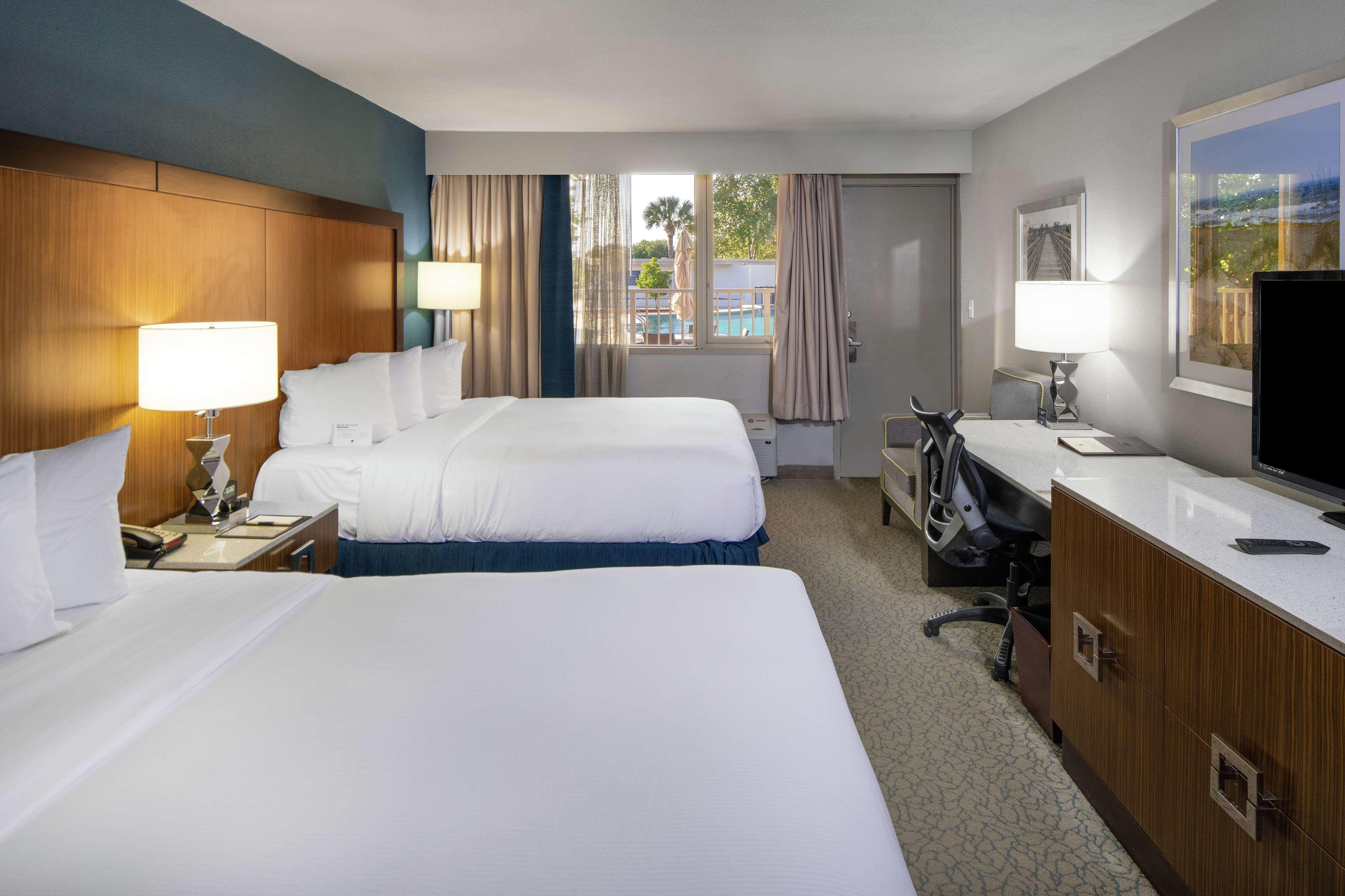 Doubletree By Hilton Hotel Jacksonville Airport Екстериор снимка
