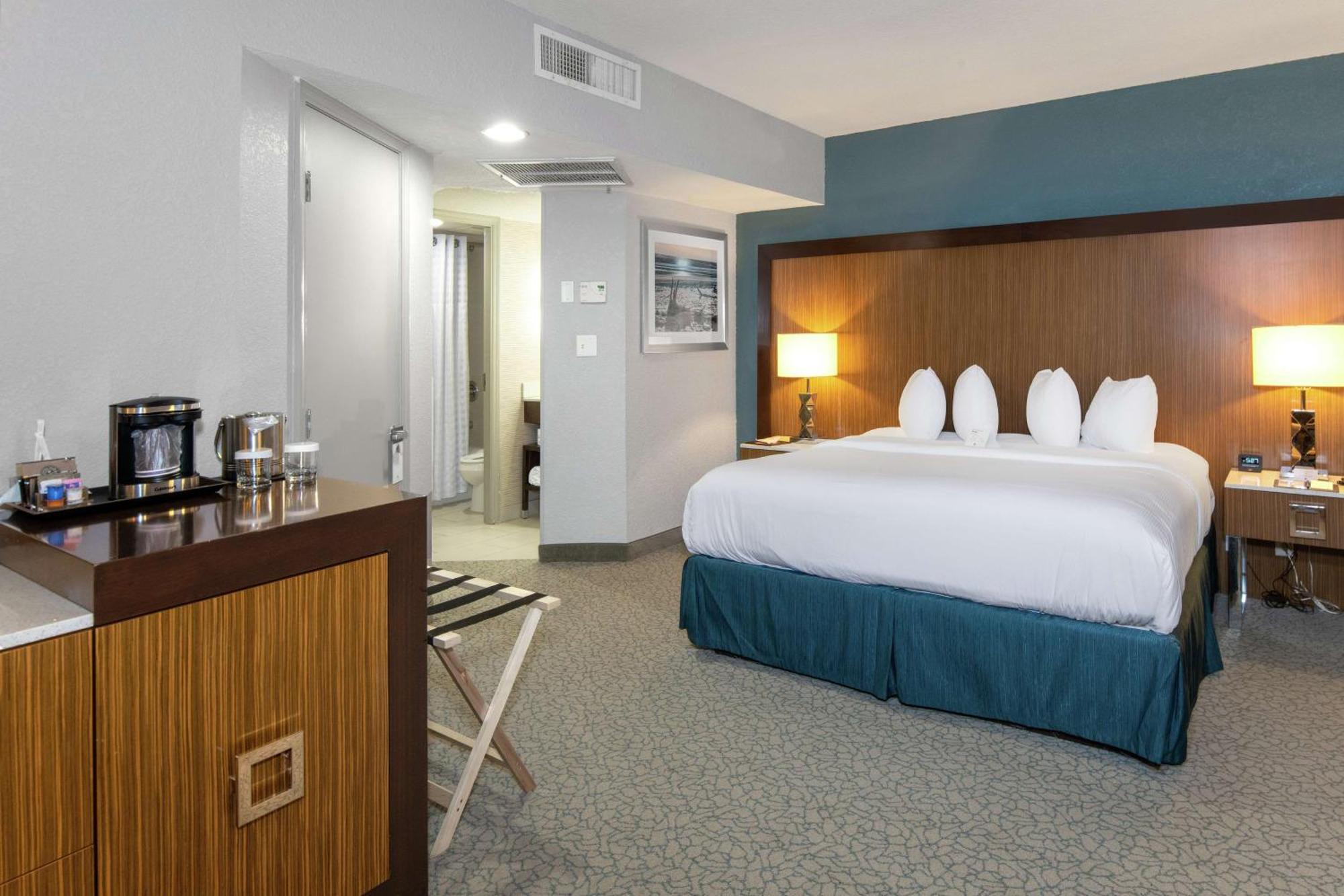 Doubletree By Hilton Hotel Jacksonville Airport Екстериор снимка