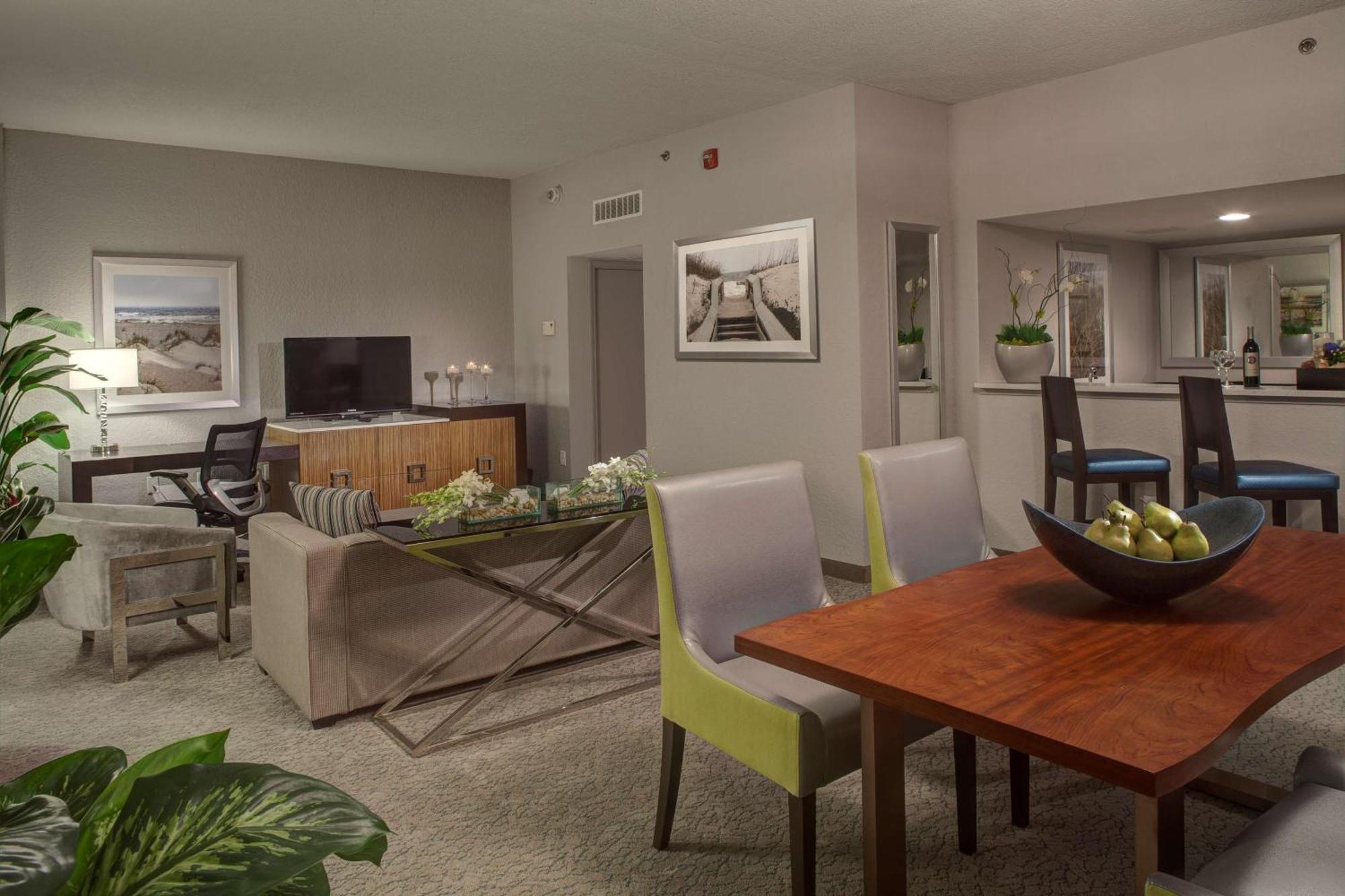 Doubletree By Hilton Hotel Jacksonville Airport Екстериор снимка