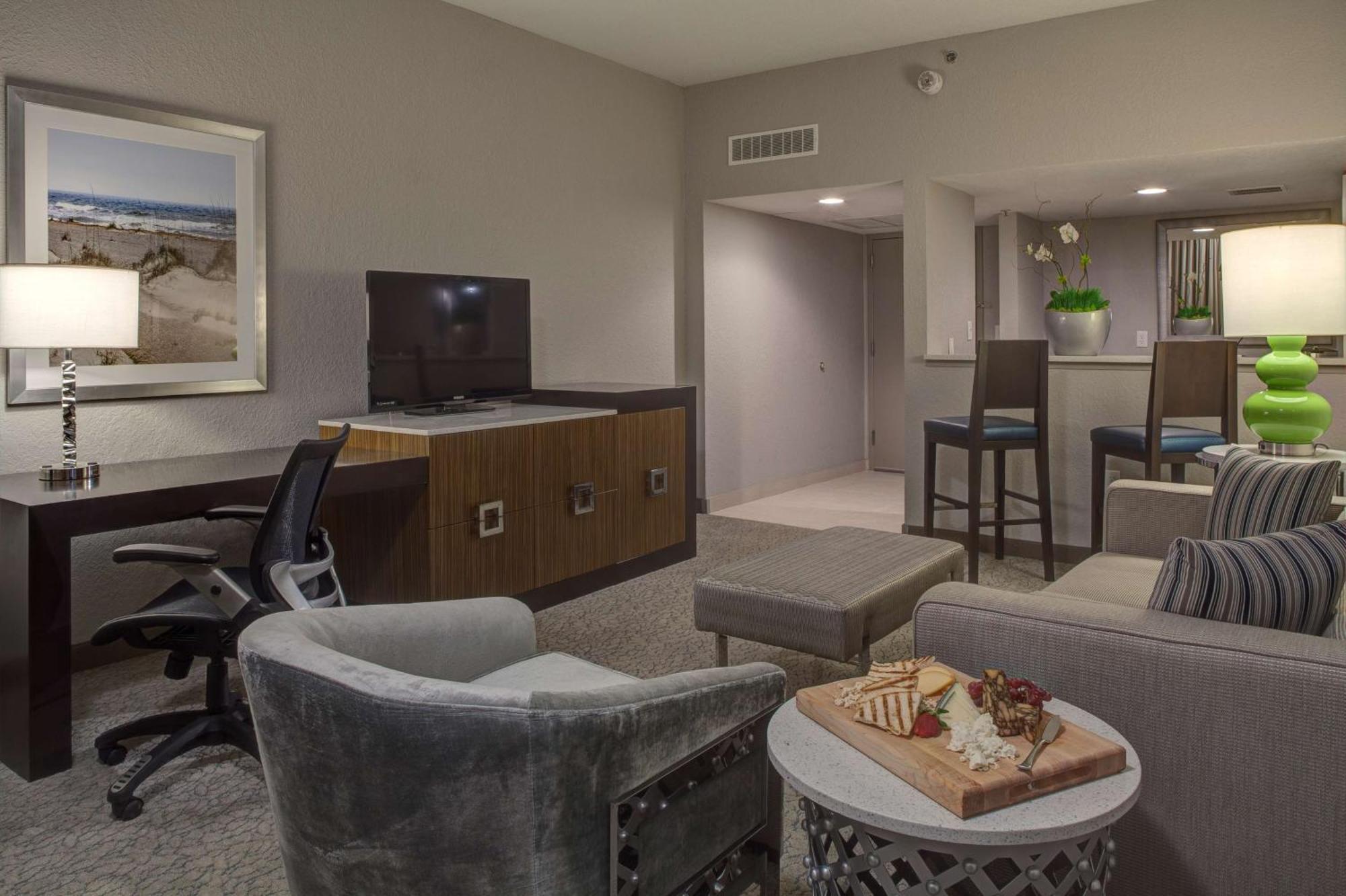 Doubletree By Hilton Hotel Jacksonville Airport Екстериор снимка