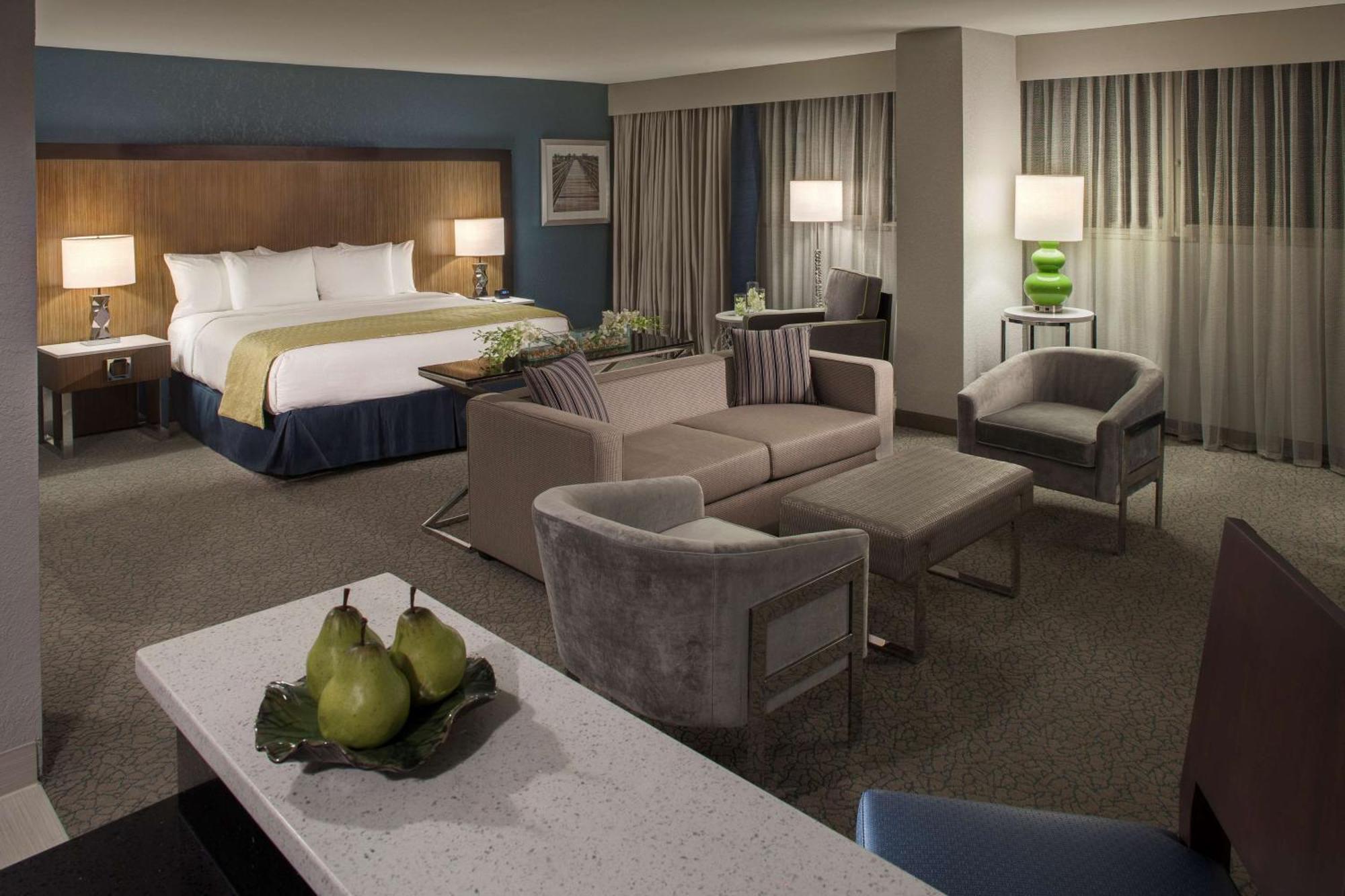Doubletree By Hilton Hotel Jacksonville Airport Екстериор снимка